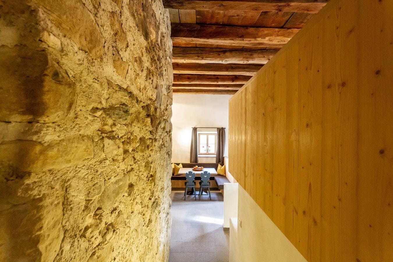 Foto 6 von 11: Ferienwohnung "Daimlhof Ferienwohnung Schlernstein" mit Bergblick, Garten, Balkon und WLAN