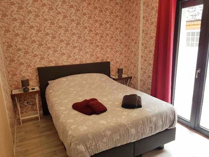 Foto 8 von 9: Standard Double Room with Shared Bathroom