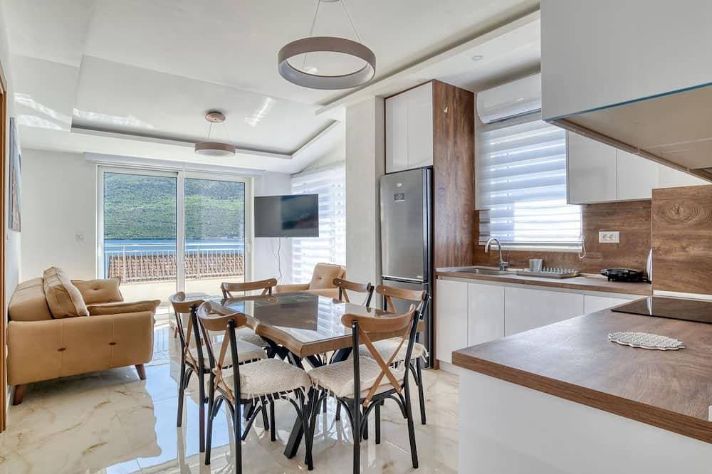 Ljubica Superior 3-Zimmer-Apartment mit Meerblick 1