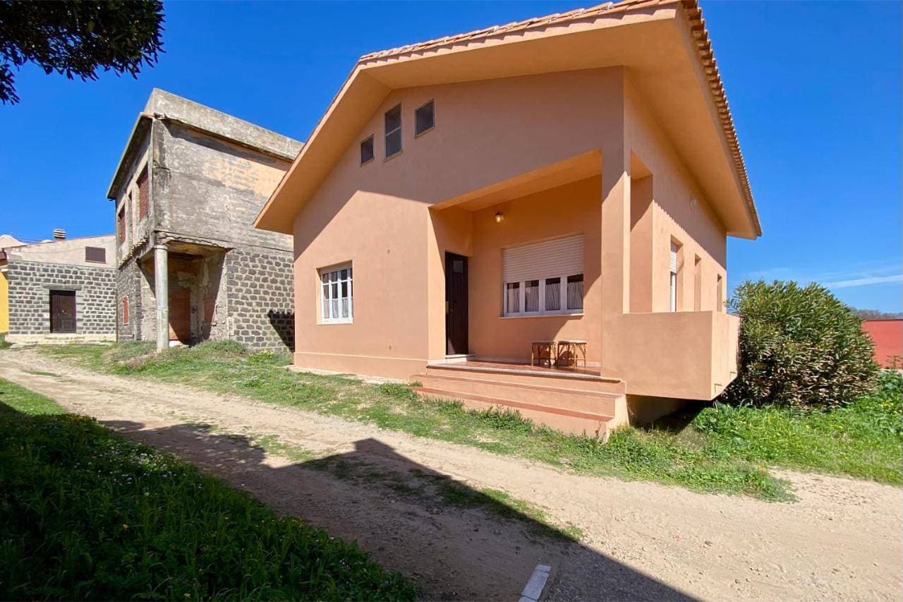 Foto 11 von 45: Three-Bedroom House
