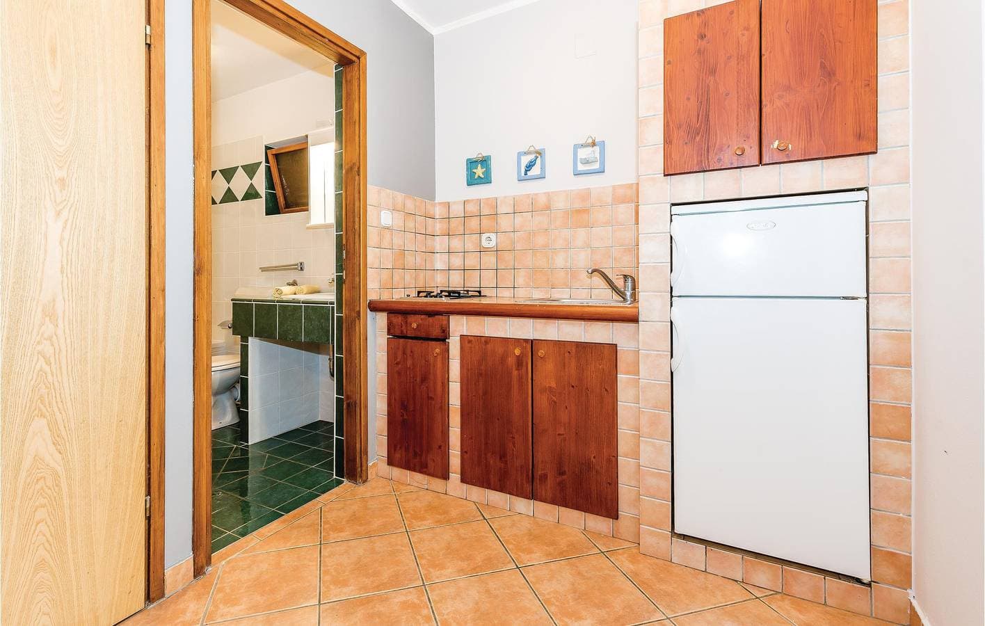 Foto 12 von 24: Gemütliche Ferienwohnung mit Terrasse, 200 m vom Strand Camp Vala entfernt
