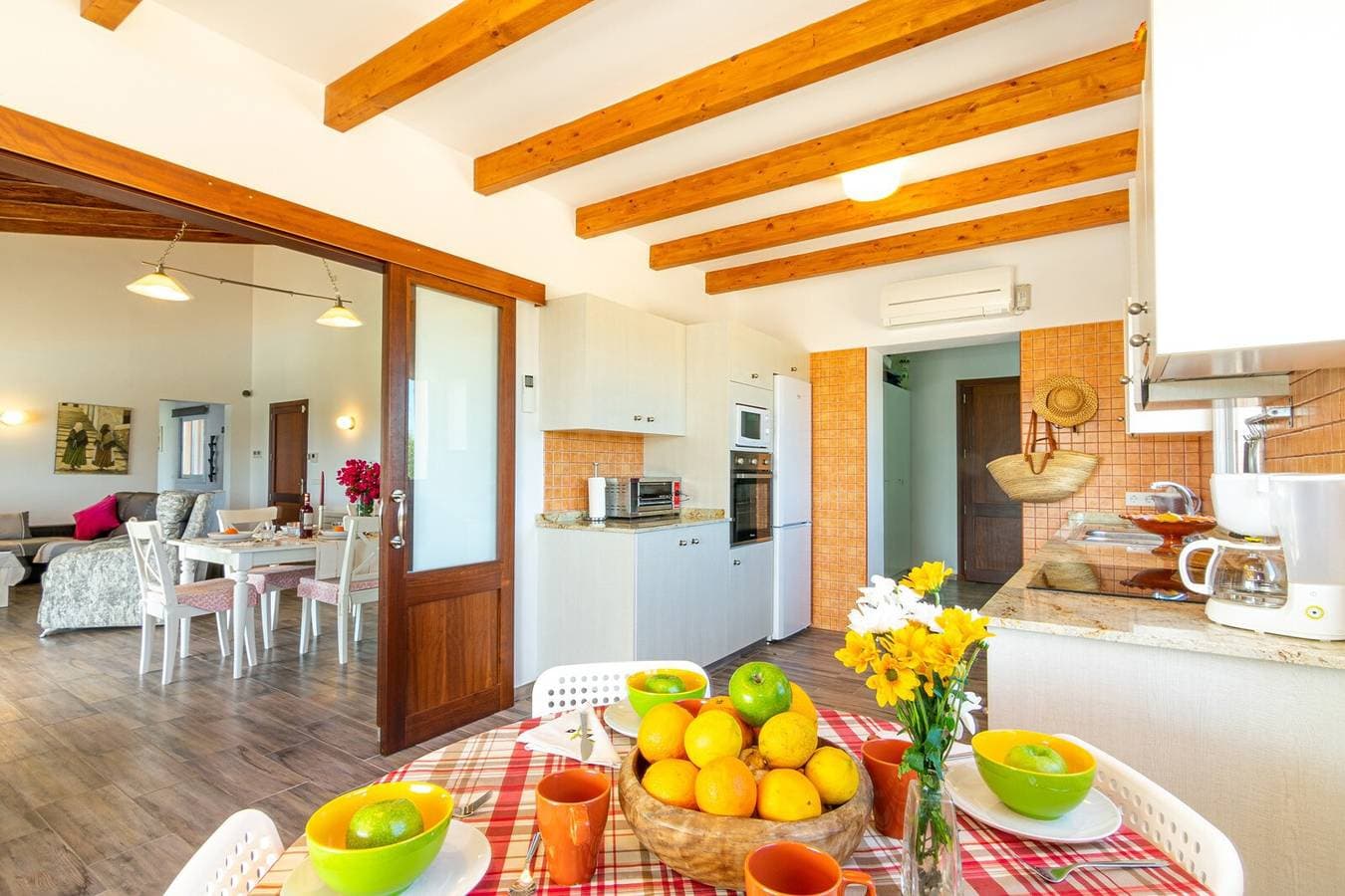 Foto 11 von 34: Ferienhaus 'Vanessa' mit Bergblick, privatem Pool und Klimaanlage