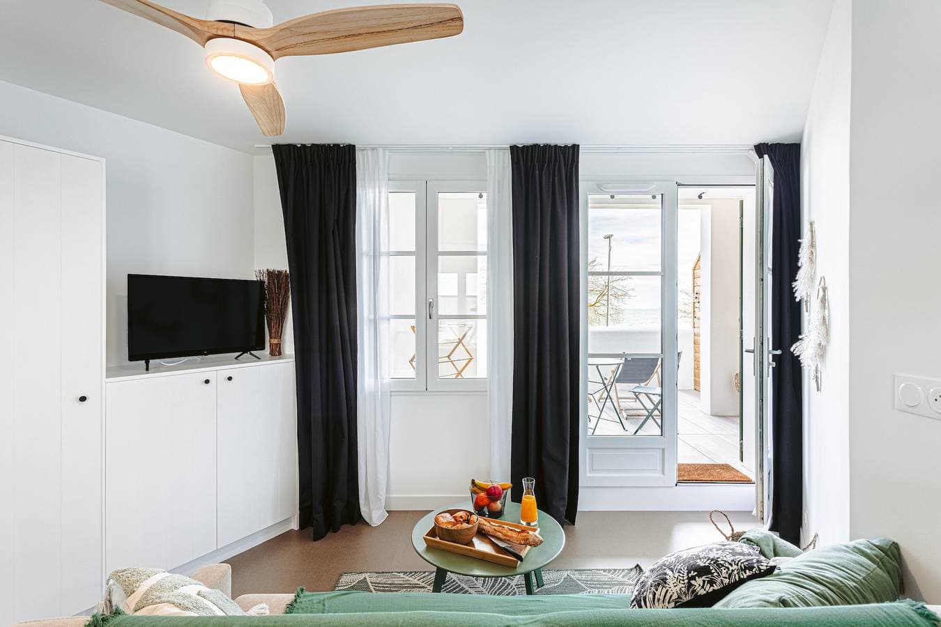 Foto 8 von 21: Studio La Terrasse mit Meerblick, privater Terrasse und WLAN