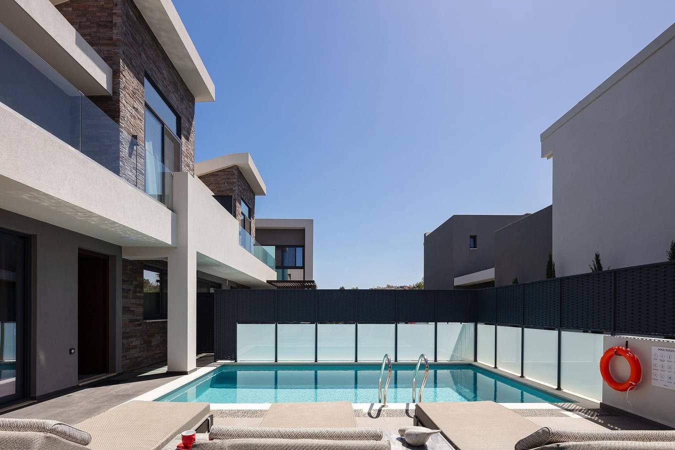 Foto 5 von 30: Villa für 5 Personen mit Balkon