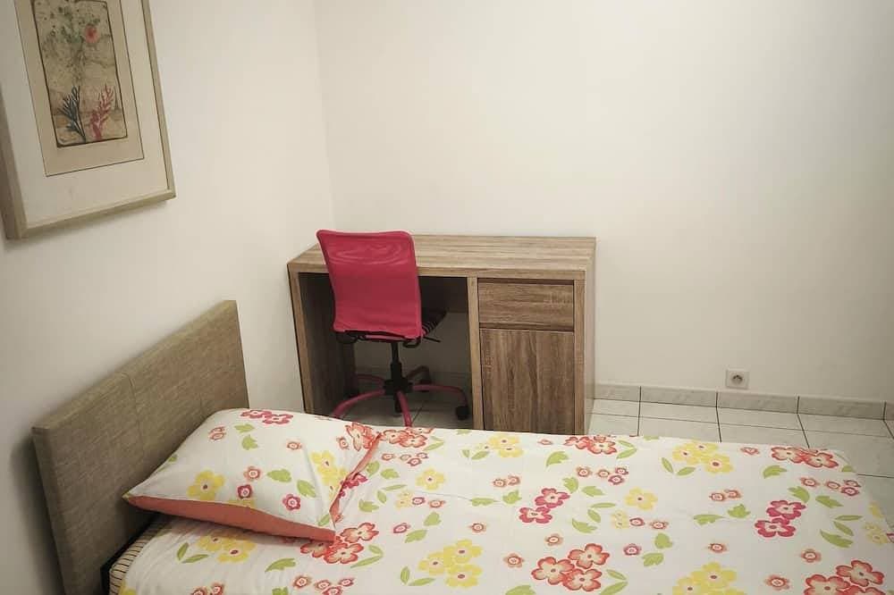 Foto 4 von 21: Ground floor with beautiful garden and view