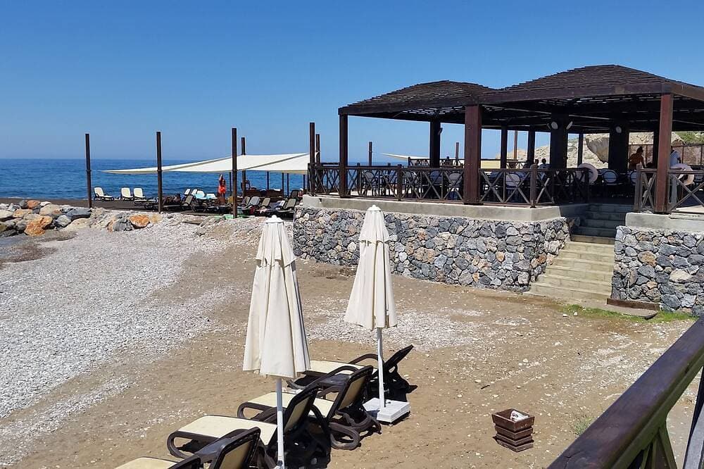 Foto 10 von 22: Dorf Lage mit herrlichem Meer / Pool Aussicht- 3 Gehminuten von Restaurants
