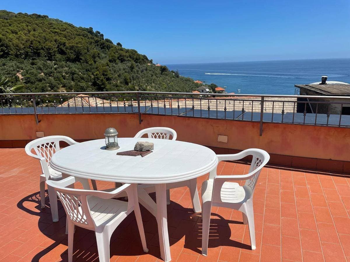Casa Maria Terrazza sul mare con vista panoramica a Cervo 1