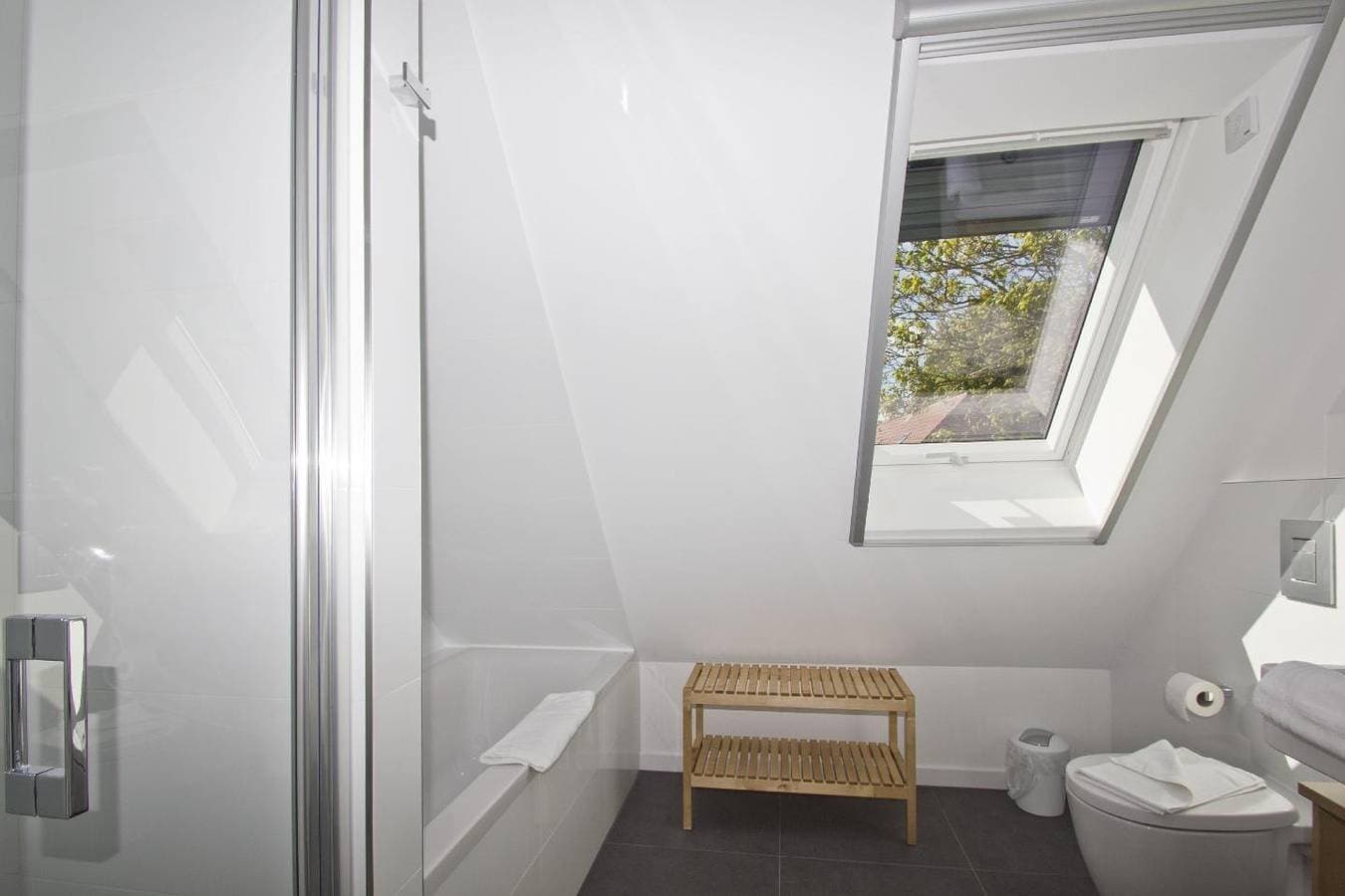 Foto 10 von 19: Ferienwohnung mit Meerblick, Balkon und Garten - Haus Inselblick FeWo MEERluft