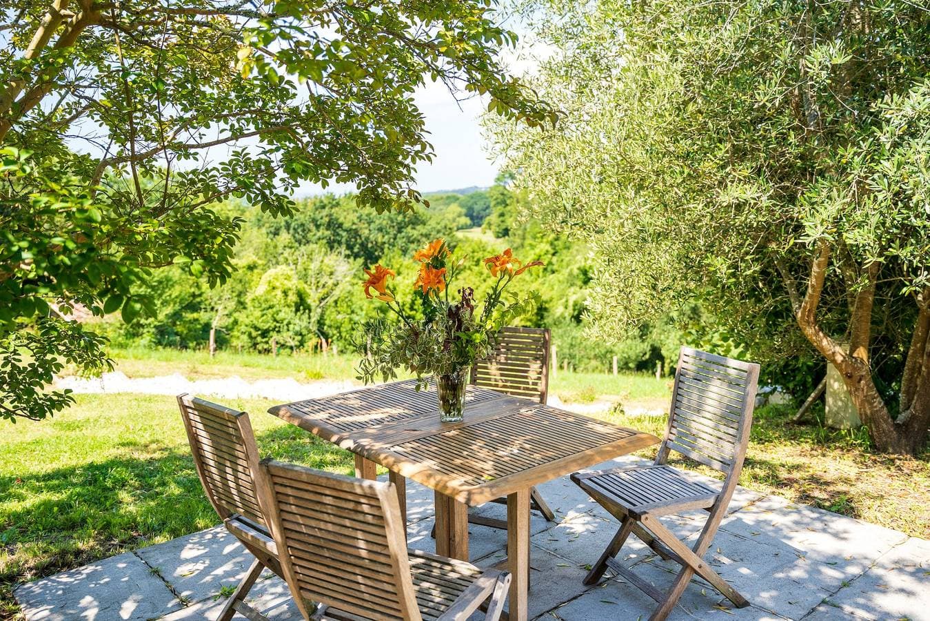 Foto 2 von 26: Ferienhaus 'Dependance mit Whirlpool', Terrasse, Garten & WLAN