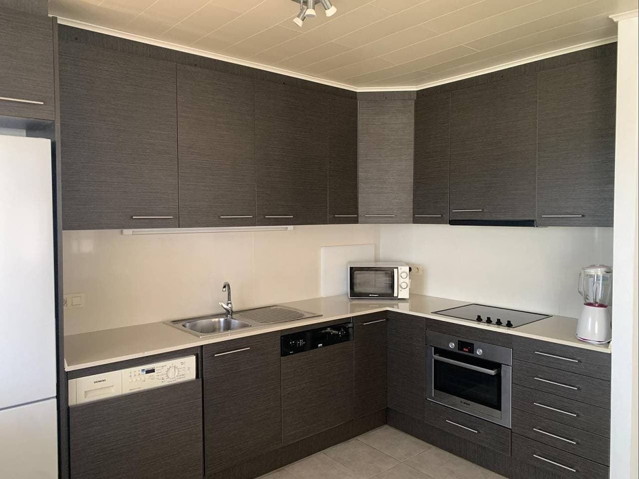 Foto 6 von 25: Meerblick, Pool und Parkplatz – 3-Zi. Apartment mit Klimaanlage in Torredembarra