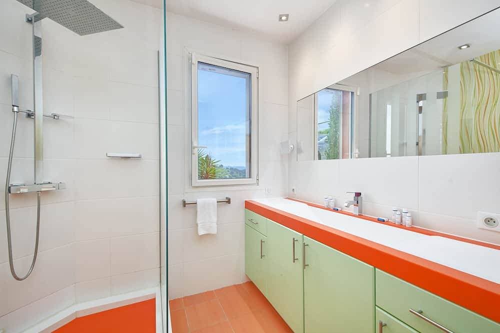 Foto 7 von 23: SunlightProperties: Splendid: Villa, 4 Bedroom/ 3 bath, jacuzzi, heated pool