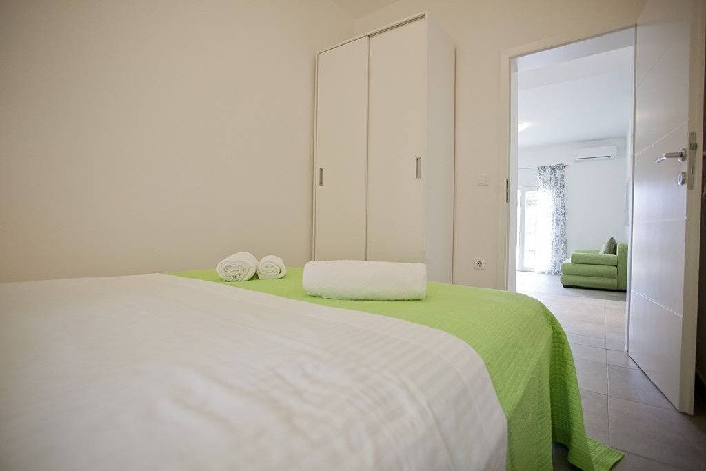 Foto 9 von 36: Ferienwohnung in Duće mit Meerblick, Terrasse, Klimaanlage, W-Lan (850-1)