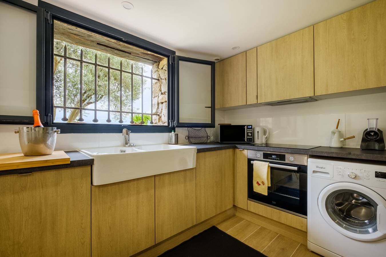 Foto 5 von 23: Villa „Cyprès Bleu“ mit privatem Pool, Terrasse und WLAN