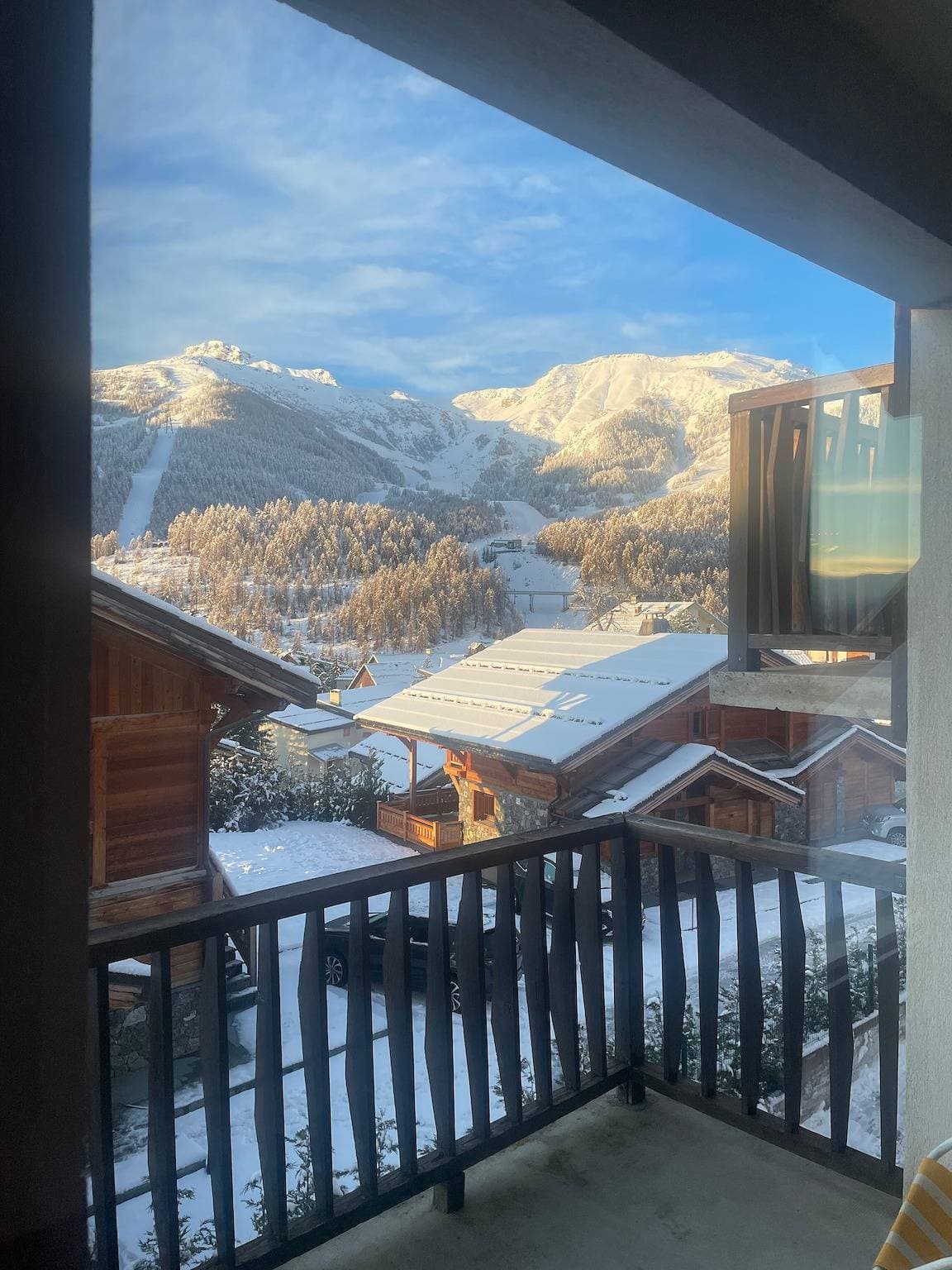 Foto 5 von 25: Ferienwohnung 'Chaleureux La Montagne' mit privatem Garten und Balkon