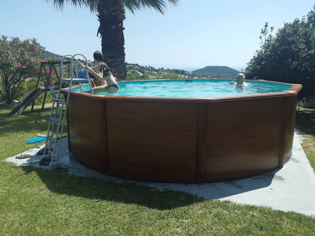Foto 9 von 36: Villa für 9 Personen mit Pool