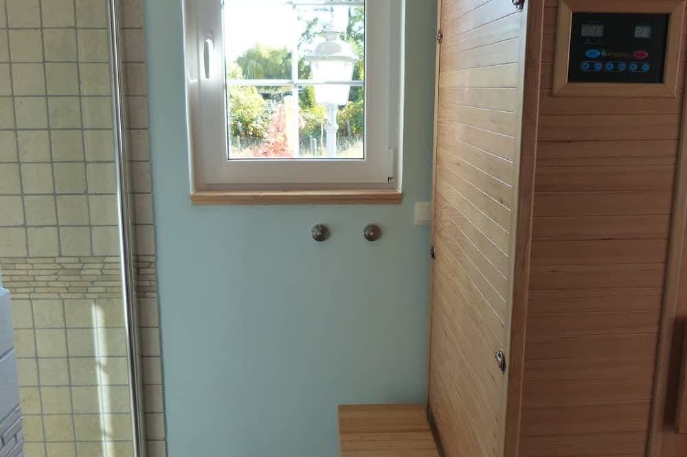 Foto 8 von 30: Gemütliche FeWo (2+2) mit Wellnessfaktor im Seenparadies - Langes Haus Lychen