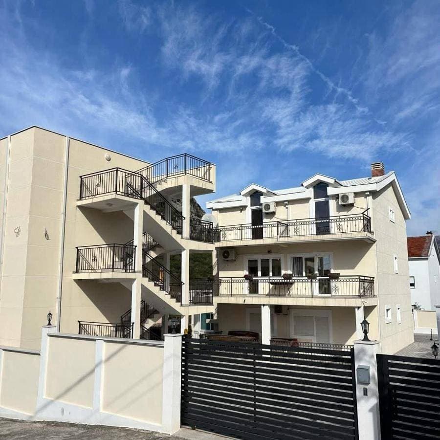 Vila Seawolf Apartments 1