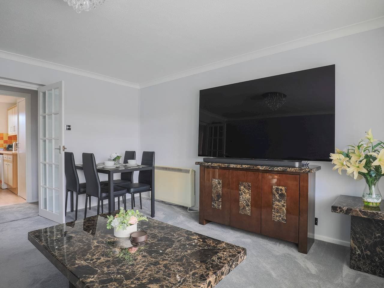 Foto 5 von 30: Cosy and Homely Apartment in Central Windsor - Pass the Keys