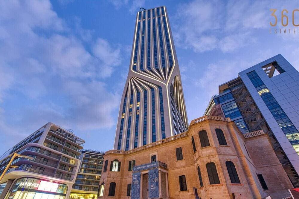 Foto 11 von 30: Official Mercury Suites: 24th Floor sensation w/AC