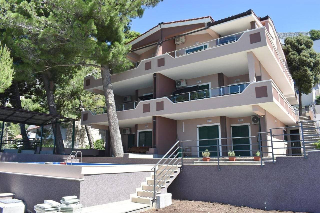 "Laurier" rooms & apartments 1