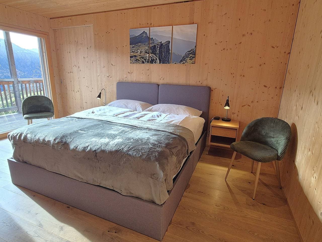 Foto 12 von 18: Ferienhaus Charme by biobuchli, Tenna - 3.5 Zimmer Ferienhaus für max. 4 Pers.