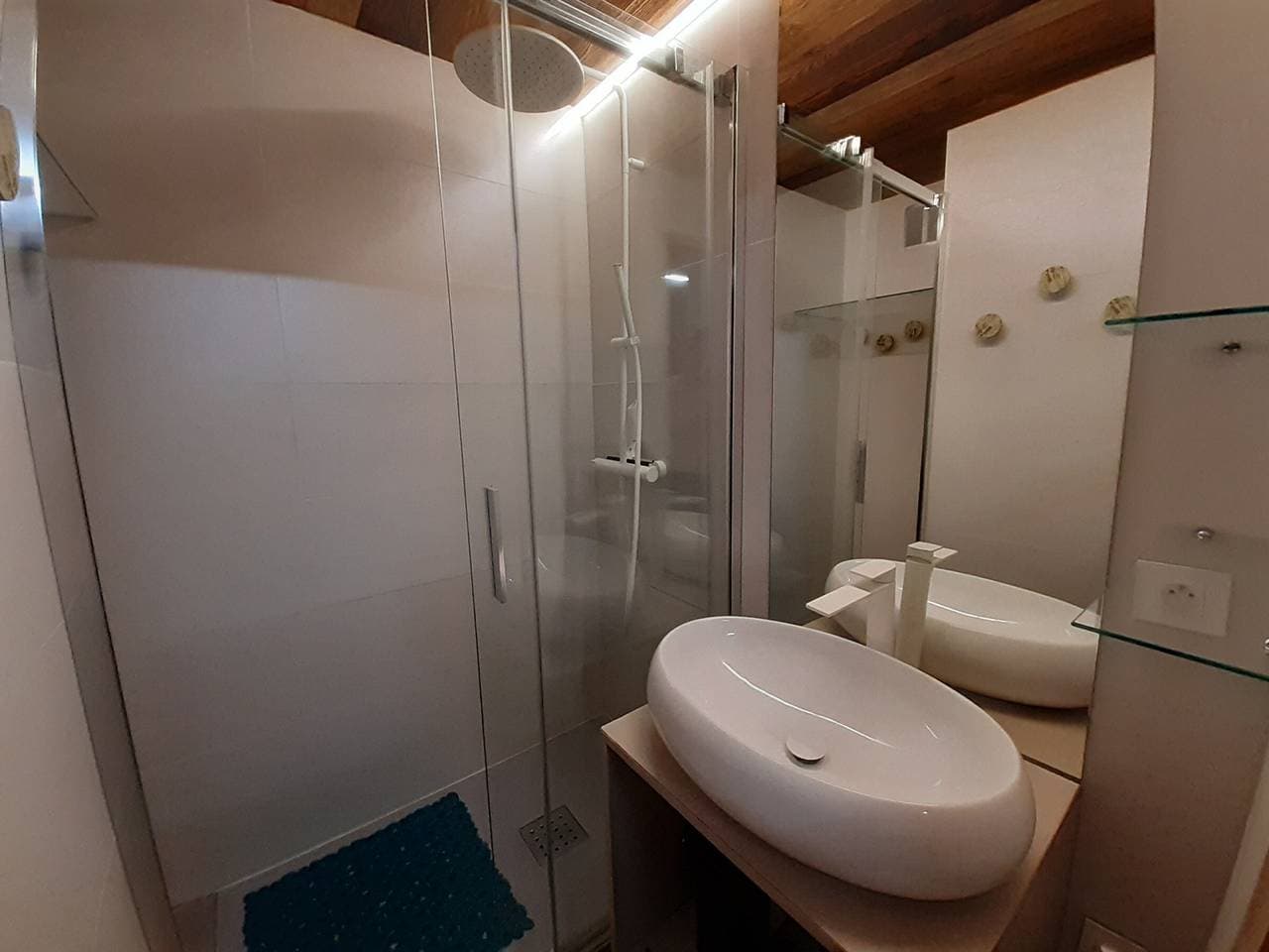 Foto 5 von 20: 2* T2 in Courchevel, Pistenaccess, Parkplatz, Talblick, 4 Pers.