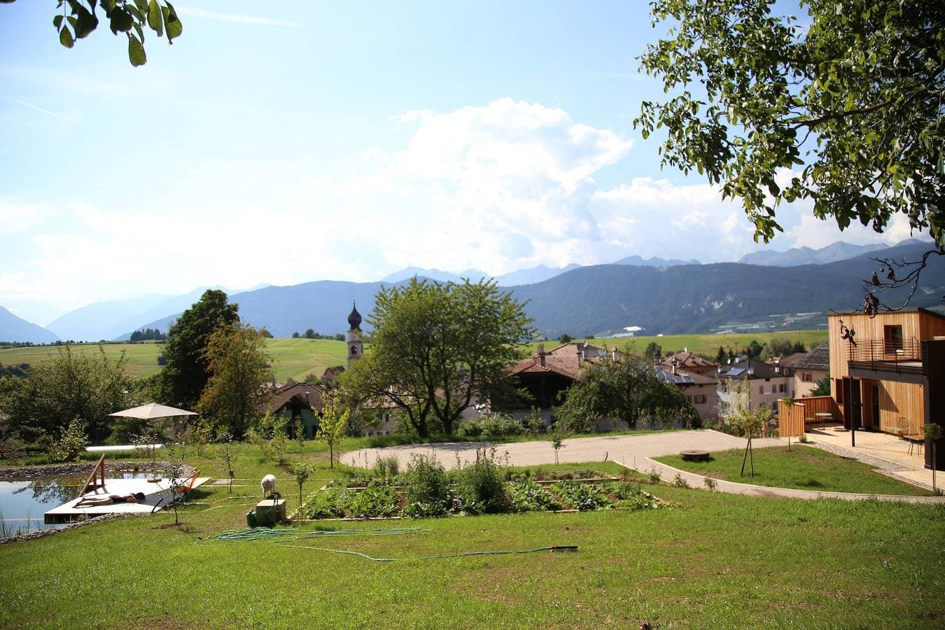 Foto 2 von 34: Ferienhaus 'Landhaus Silene' in Südtirol-Trentino mit Blick auf die Berge
