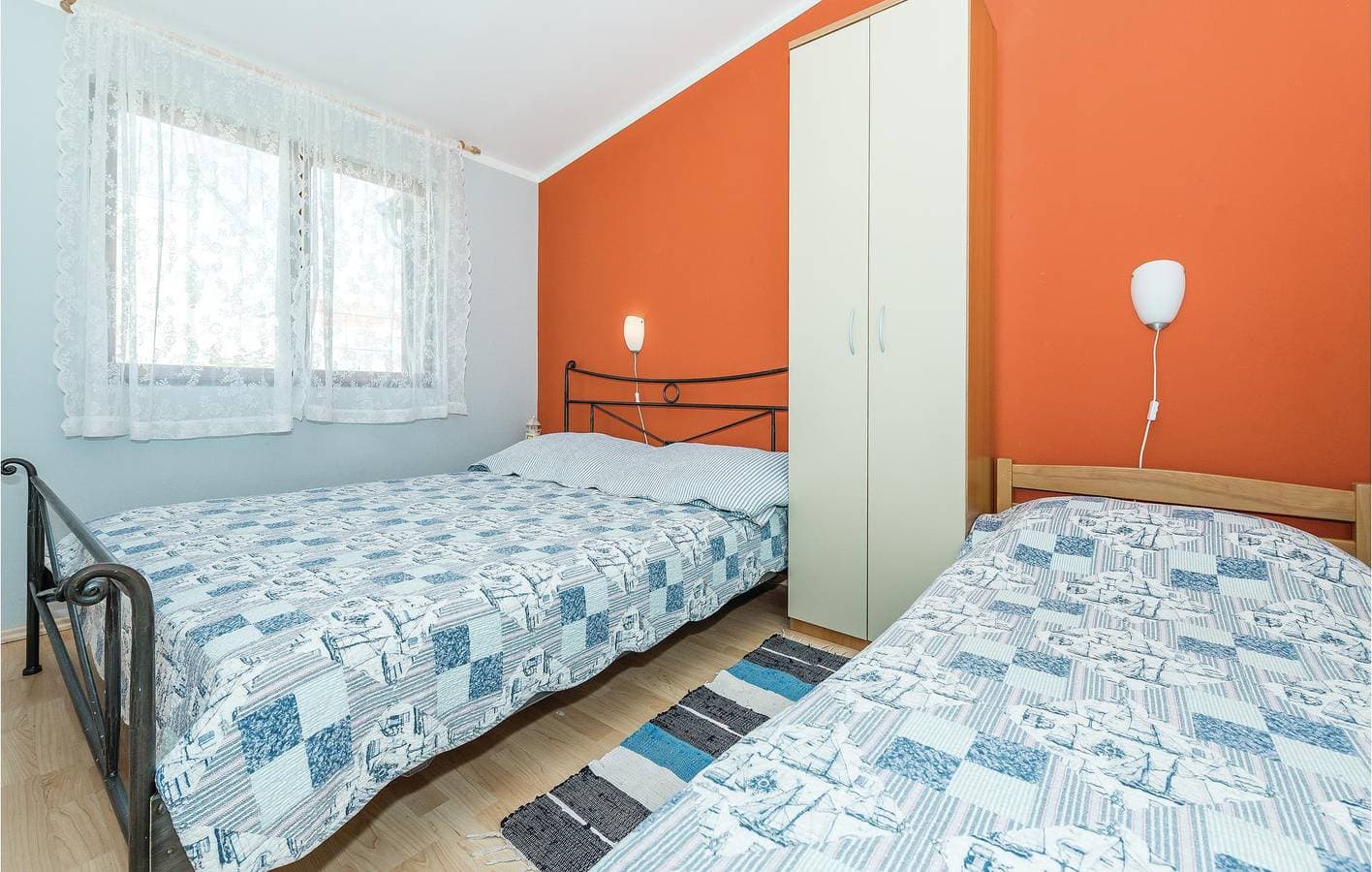 Foto 12 von 22: Gemütliche Ferienwohnung mit Terrasse, 200 m vom Strand Camp Vala entfernt