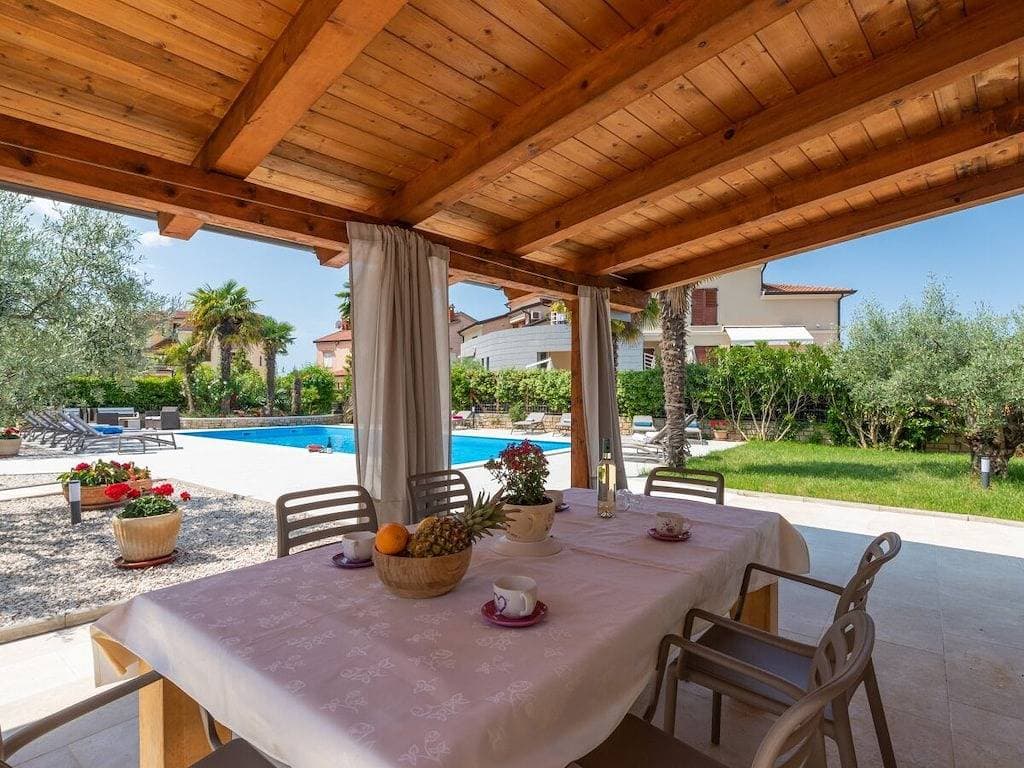 Foto 6 von 21: Ferienwohnung in Porec mit Schwimmbecken