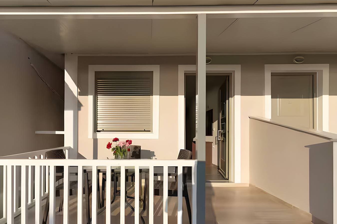 Foto 6 von 20: Beach House Apartment By The Sea 2 – Meerblick, WLAN & Klimaanlage