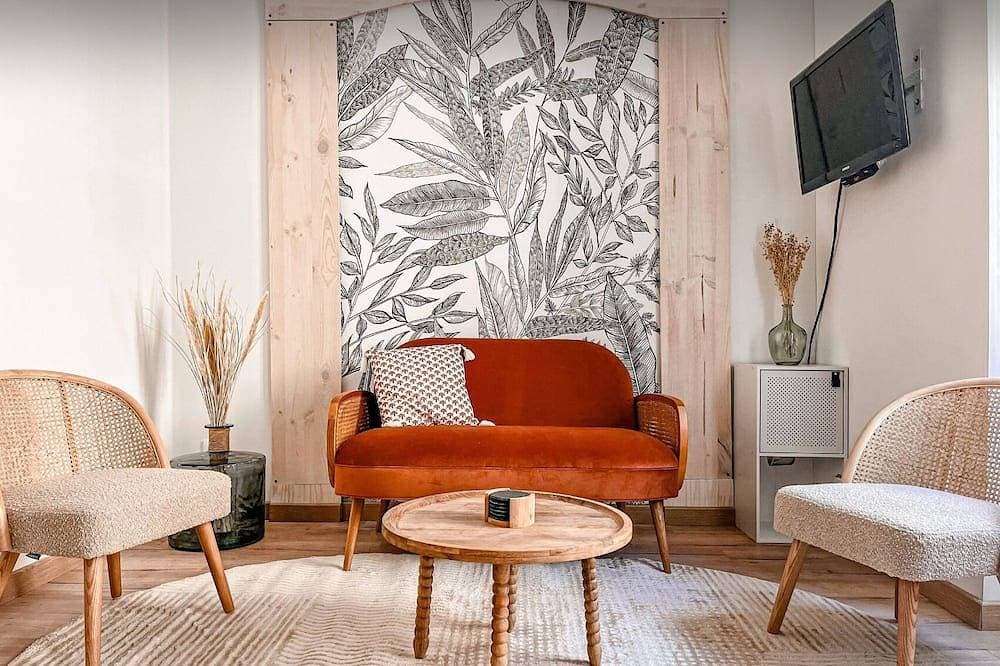 Renovated historic town house 1