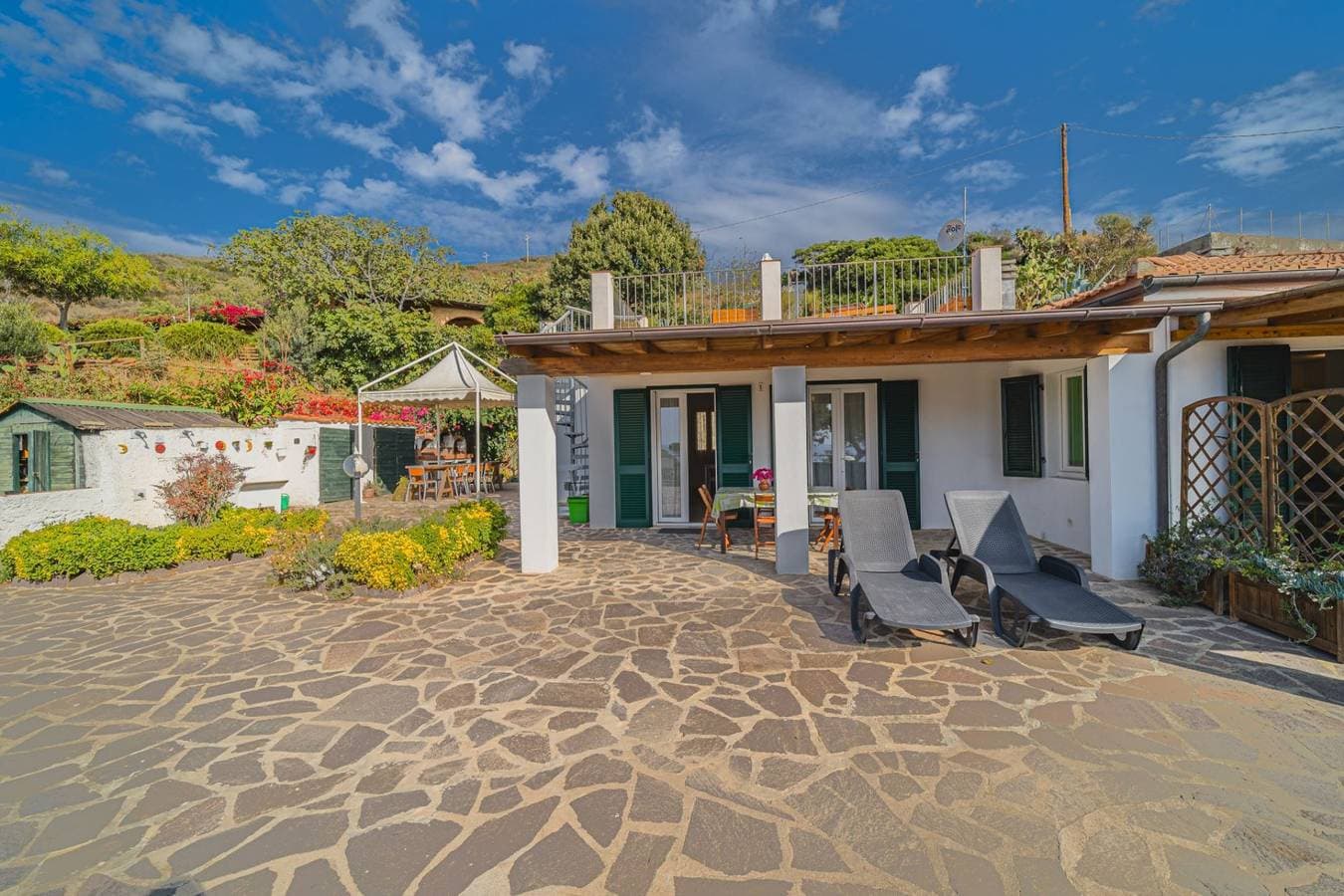 Foto 8 von 26: Ferienwohnung für 3 Personen mit Terrasse