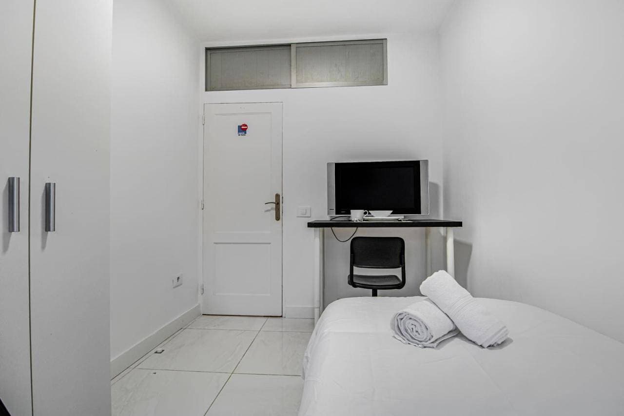 Foto 10 von 16: Double Room with Shared Bathroom