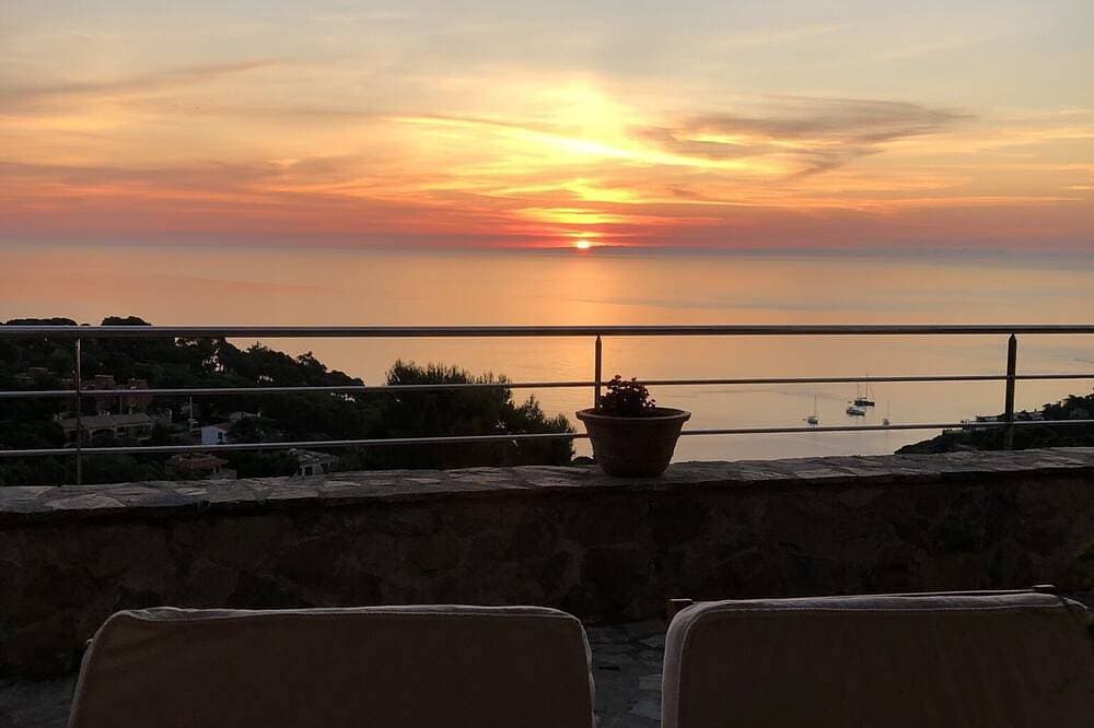 Spectacular Loft with sea views and pool in Sa Riera, Begur, Costa Brava 1