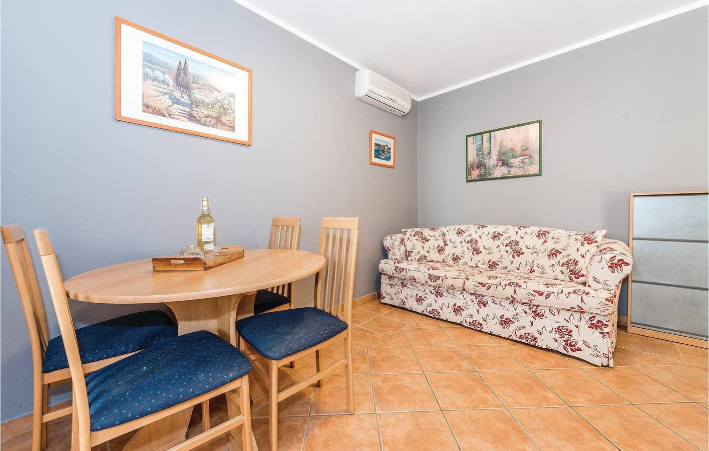 Foto 5 von 24: Gemütliche Ferienwohnung mit Terrasse, 200 m vom Strand Camp Vala entfernt