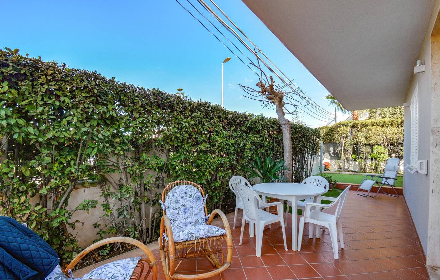 Foto 9 von 31: Glücklich am Strand: Gemütliches Apartment mit Pool und Terrasse