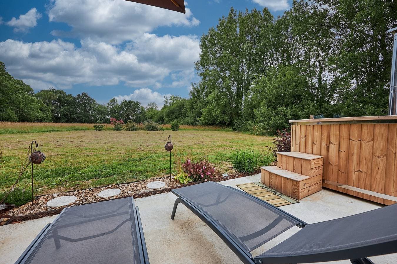 Foto 8 von 10: Kleine Unterkunft „Le chouette insolite“ mit privatem Garten und nordischem Bad