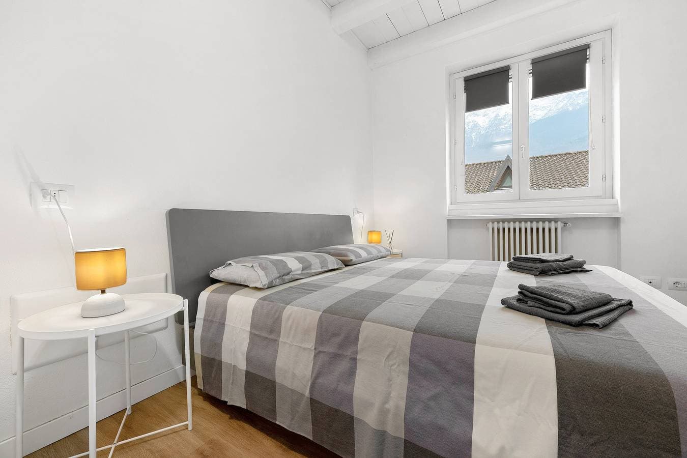 Foto 13 von 35: Cleo Home – Modernes Apartment mit Terrasse und Galerieebene am Comer See