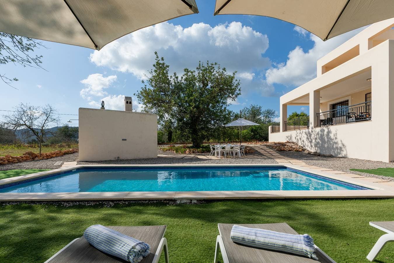 Foto 4 von 59: Villa für 6 Personen mit Terrasse