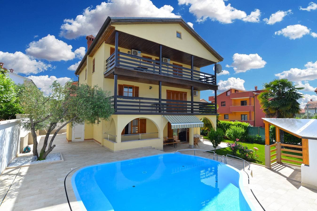 Foto 7 von 25: Ferienwohnung für 3 Personen mit Pool