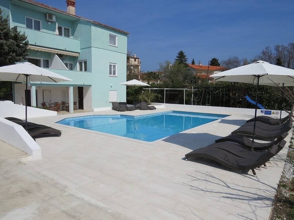 Resindenz Benni 7 mit beheiztem grossem Pool 1
