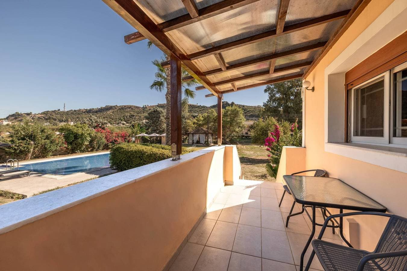 Foto 3 von 44: Villa für 8 Personen mit Whirlpool