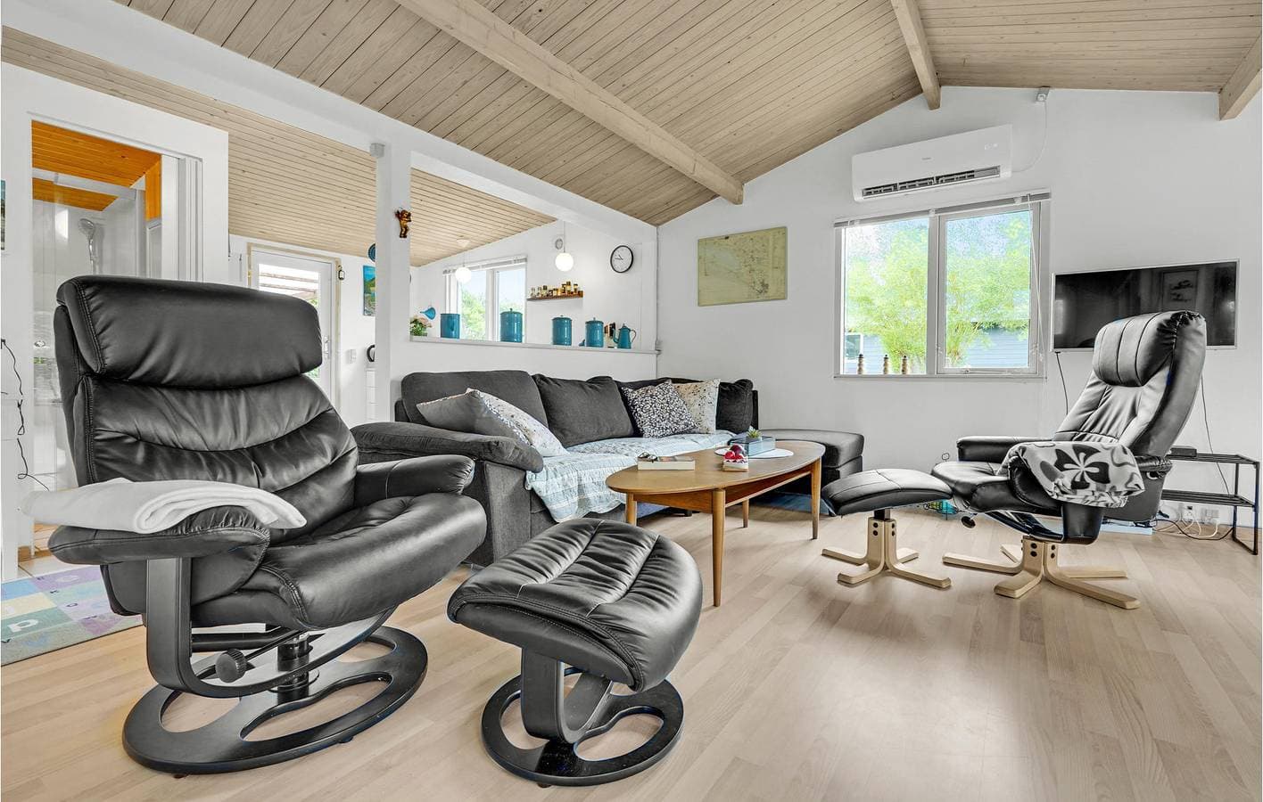 Foto 8 von 23: Ferienhaus für 6 Personen mit Terrasse