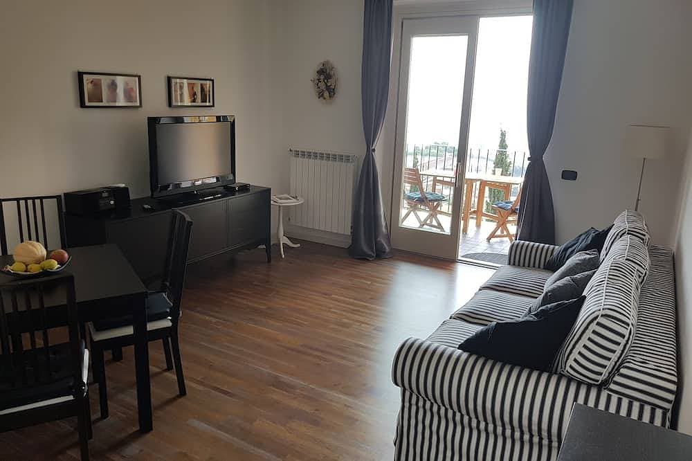 Foto 7 von 30: Moderne Wohnung mit Loggia, atemberaubenden See-Panoramablick und Infinity-Pool