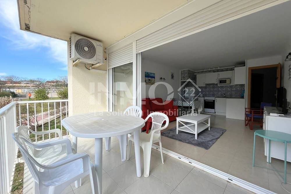 Foto 4 von 12: 1st line of beach, sea views, Llosa area