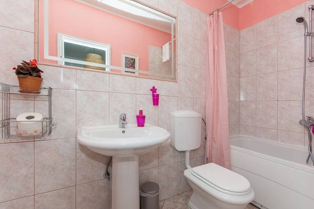 Foto 9 von 30: Dreamhouse Soline Sea View, Pool and Jacuzzi Green Studio Apartment