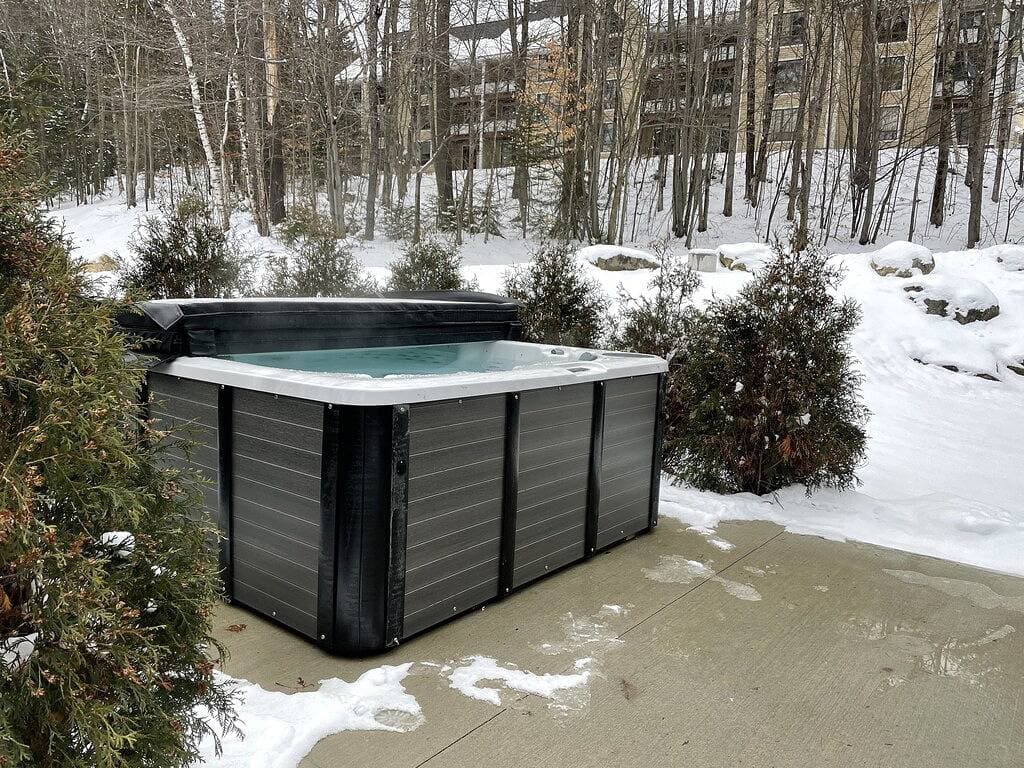 Foto 7 von 27: Modernisierte Wohnung am Fuße des Mt Snow mit Kamin