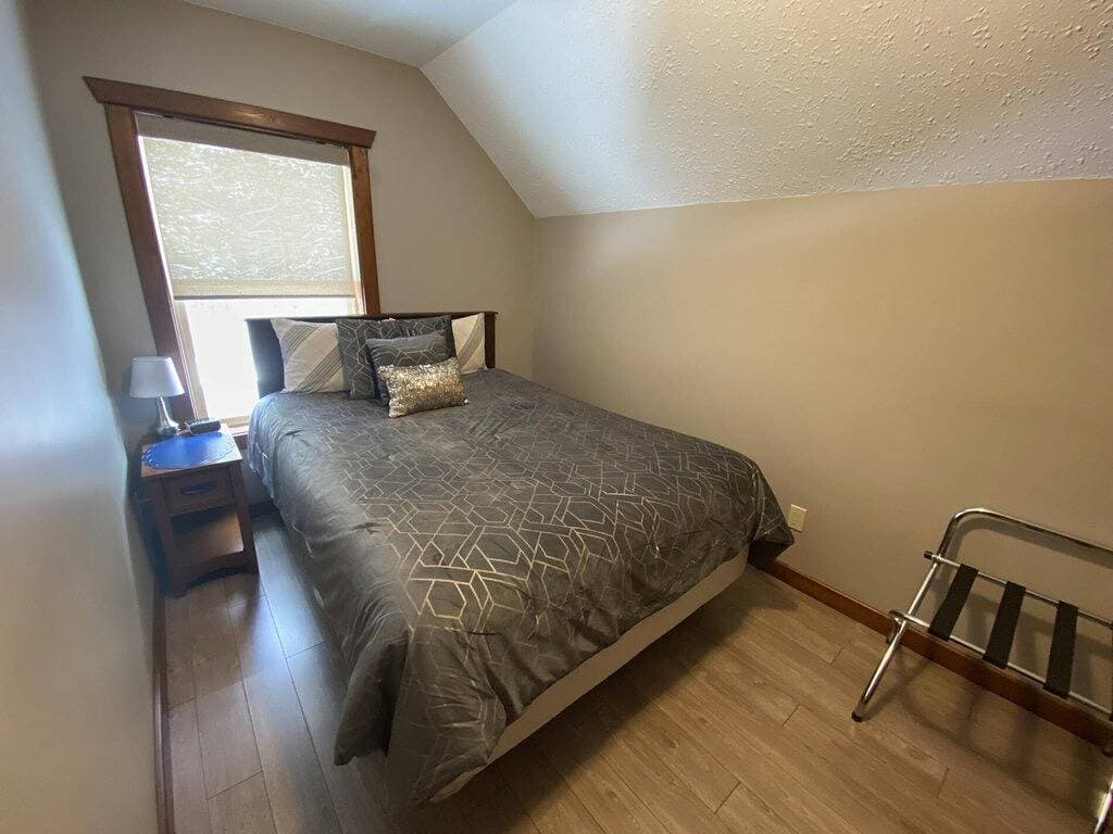 Raven Cabin - Vier Schlafzimmer Haus, Schläft 10 1
