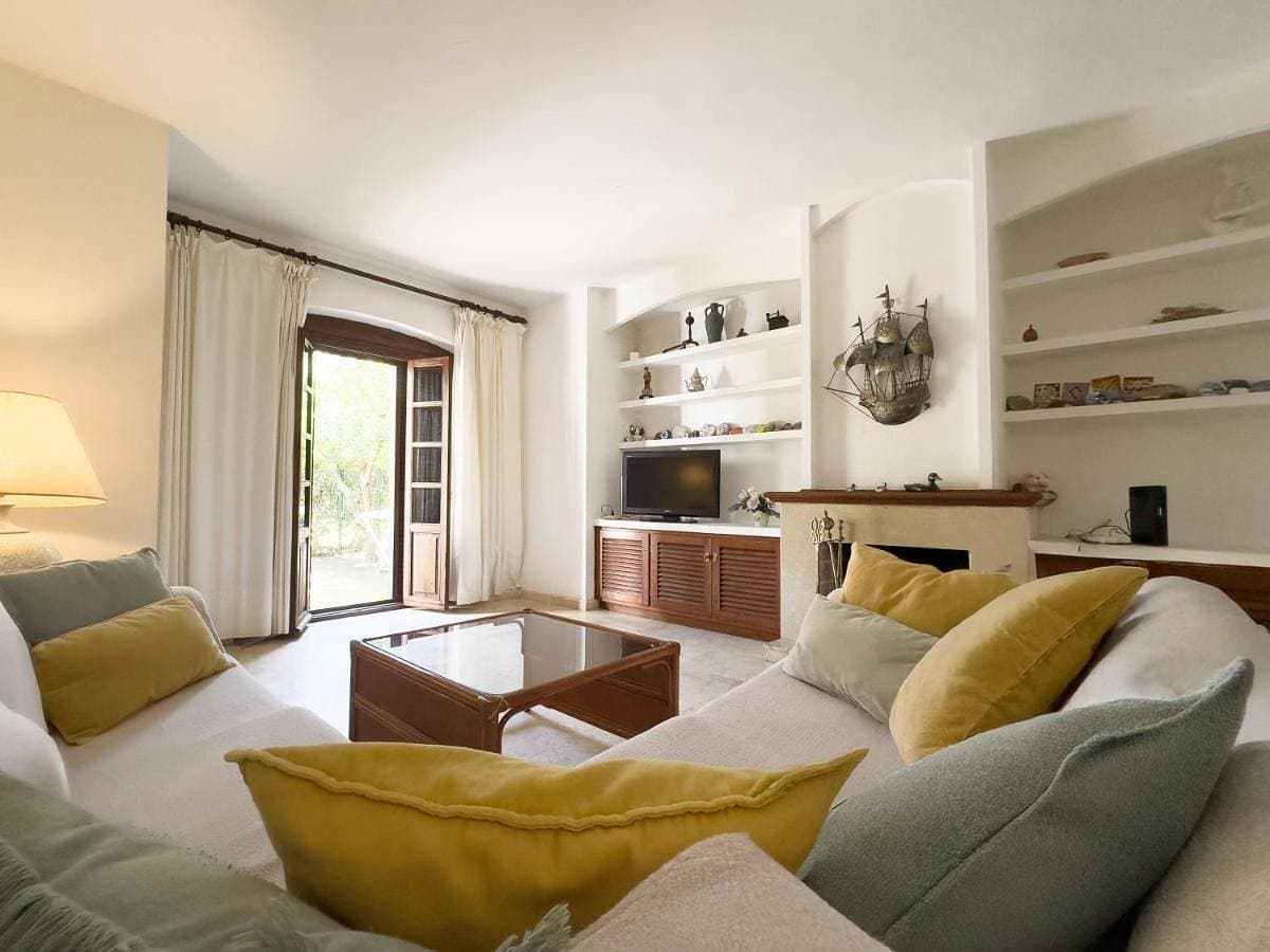 Foto 4 von 37: Two-Bedroom Townhouse