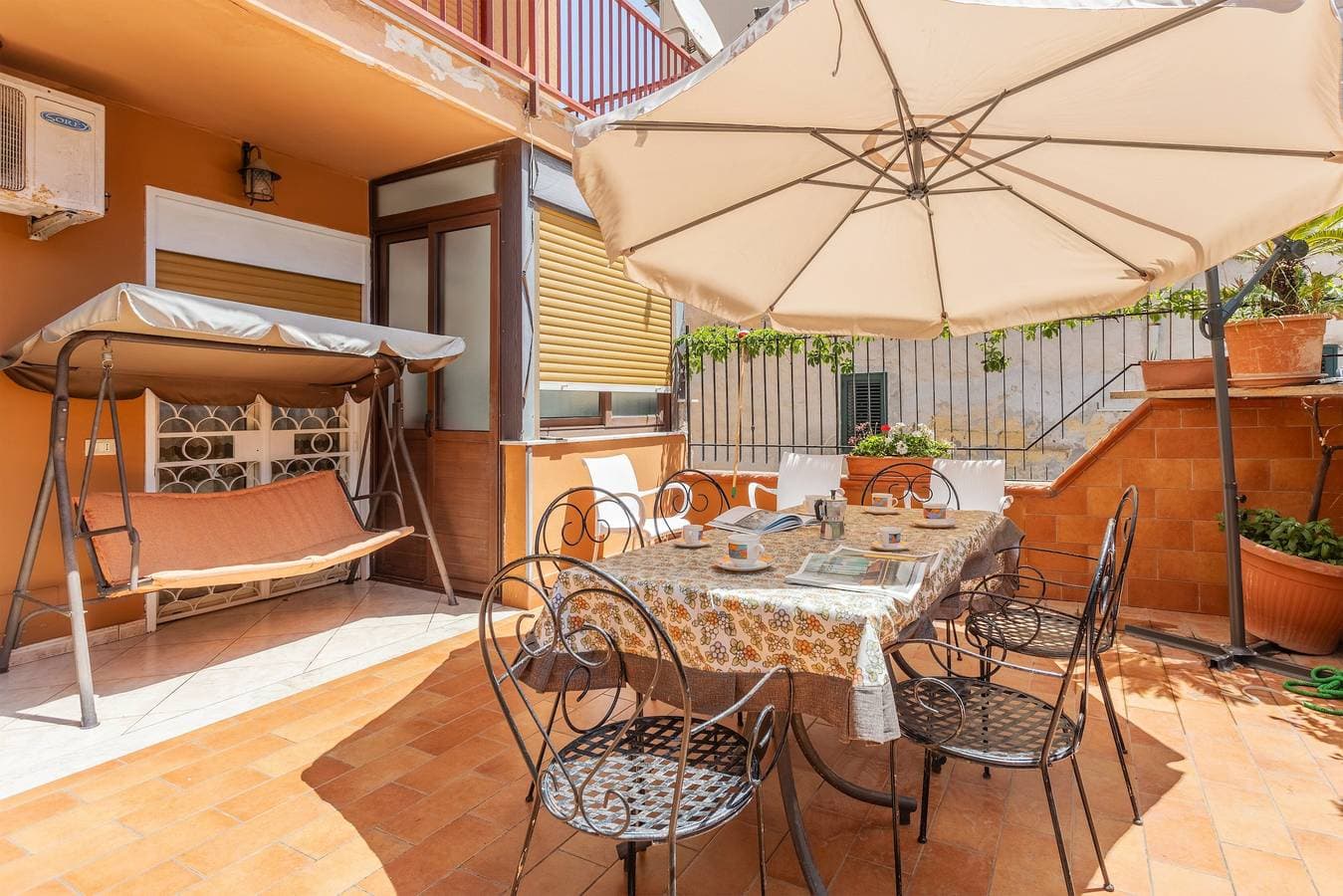Foto 2 von 22: Ferienhaus 'Casa Blanco' mit privater Terrasse, WLAN und Klimaanlage